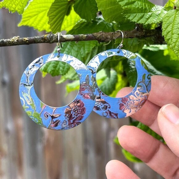 Silver Circle Blue Pattern Earrings - Picture 3 of 5